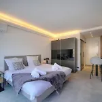 Cannes Luxury Rental - Stunning Apartment With Terrace To Rent Grand Hotel