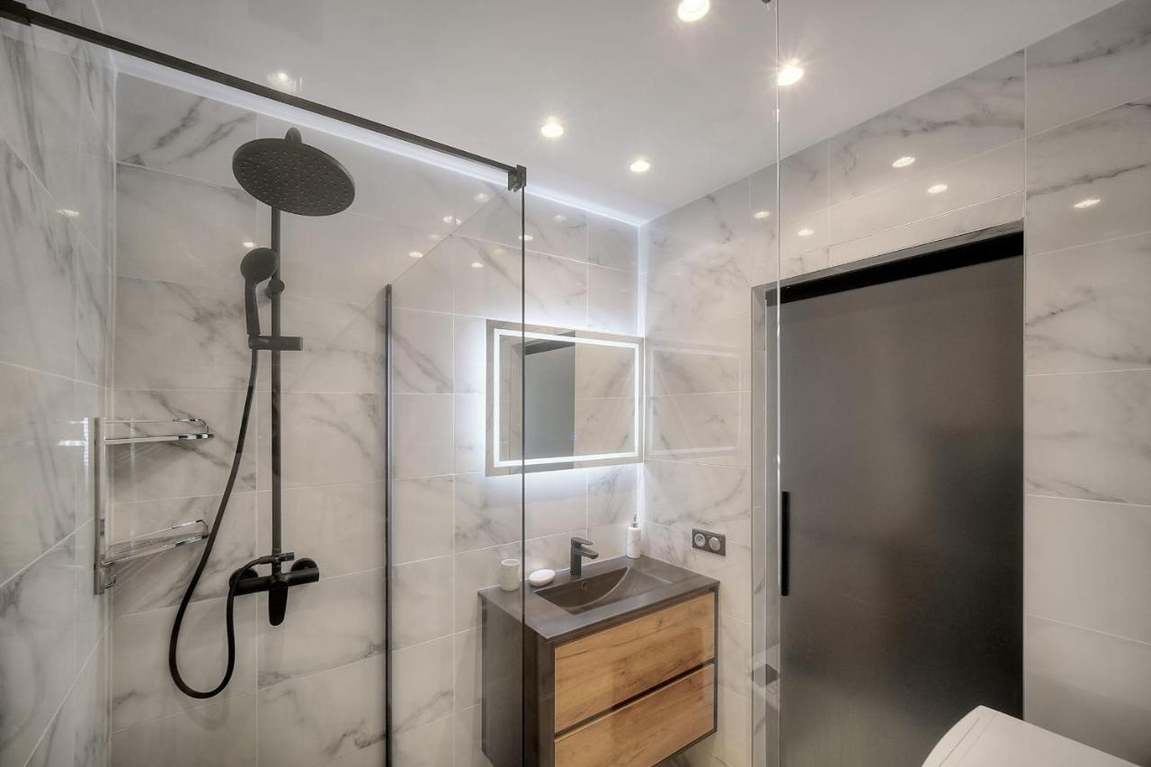 Apartment Luxury - Stunning With Terrace To Rent Grand Cannes