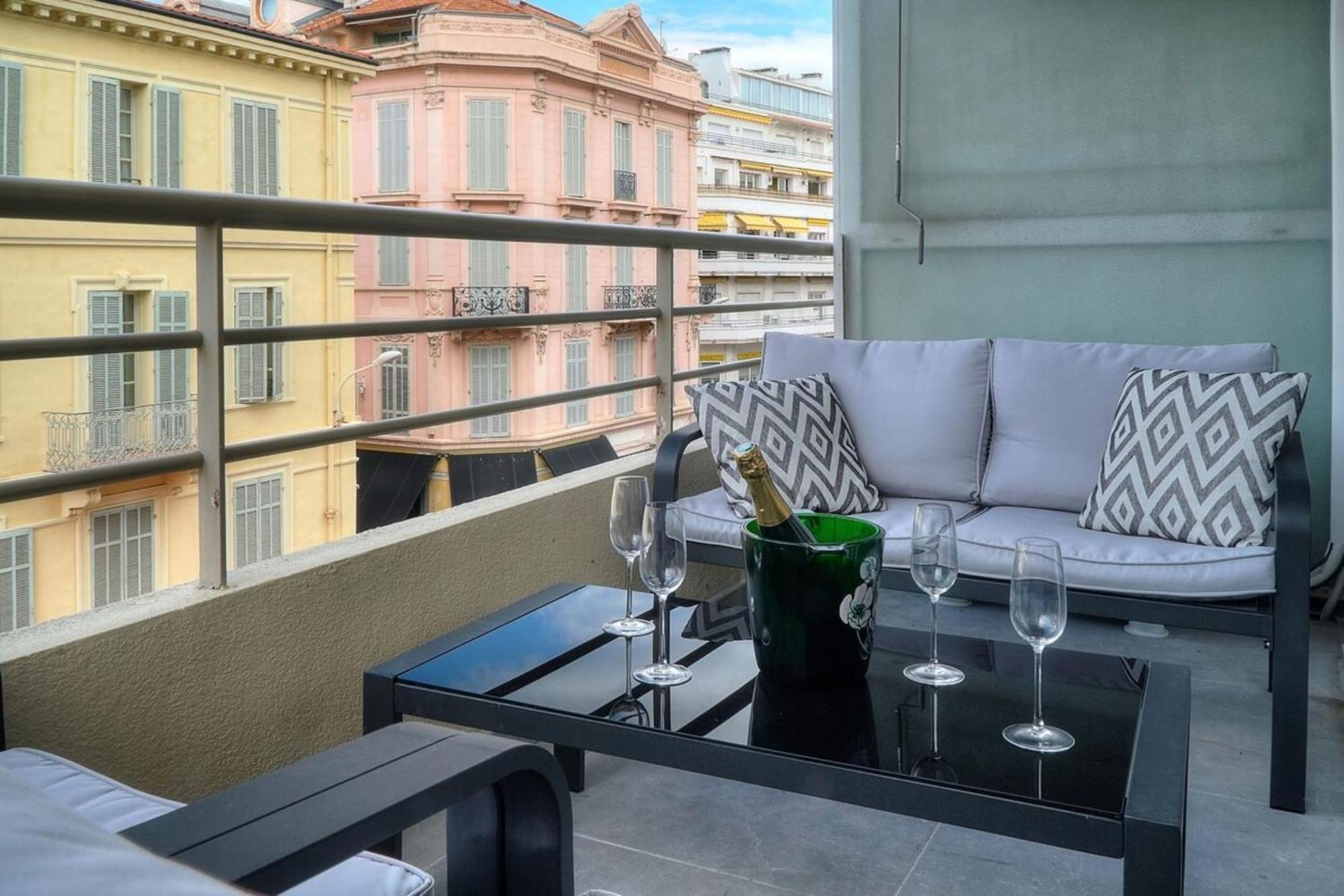Luxury - Stunning With Terrace To Rent Grand Apartment Cannes